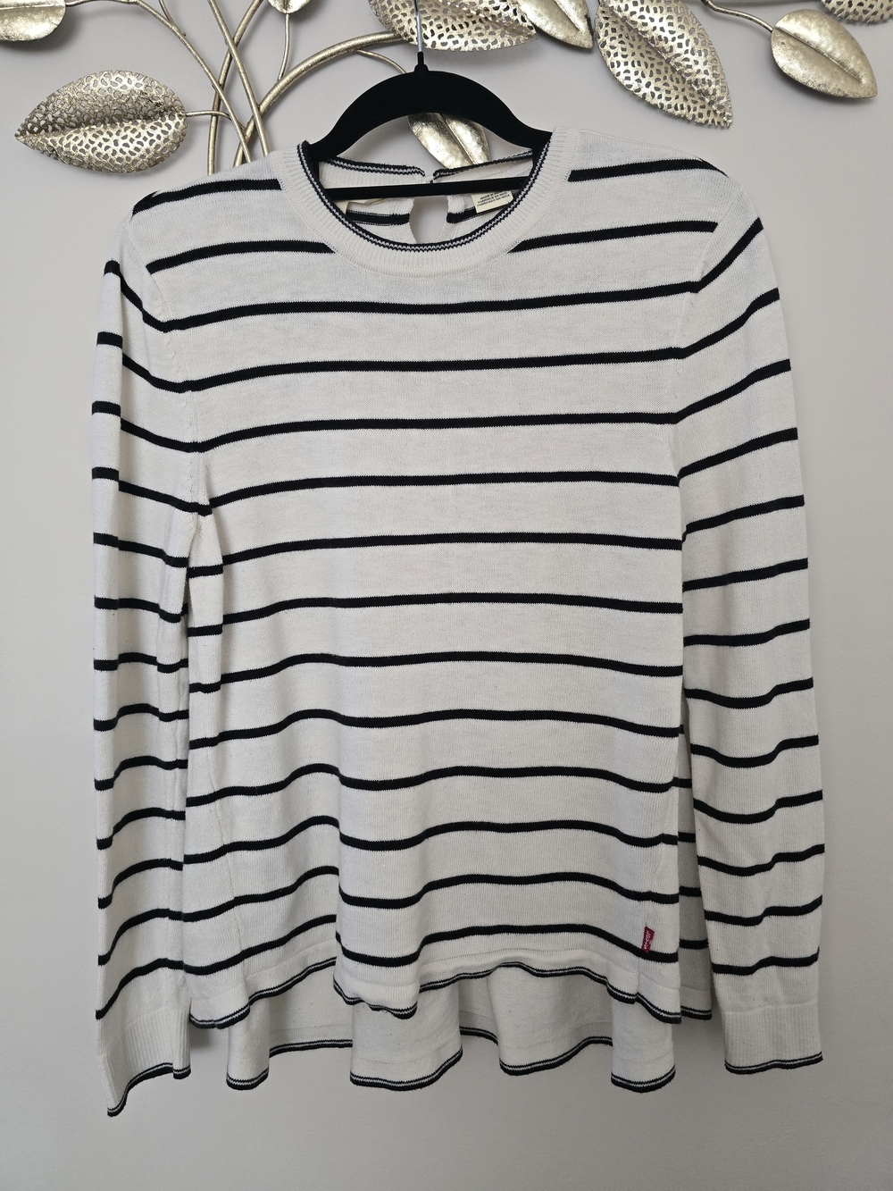Levi's White and Black Striped Crewneck Sweater Size M Cotton
